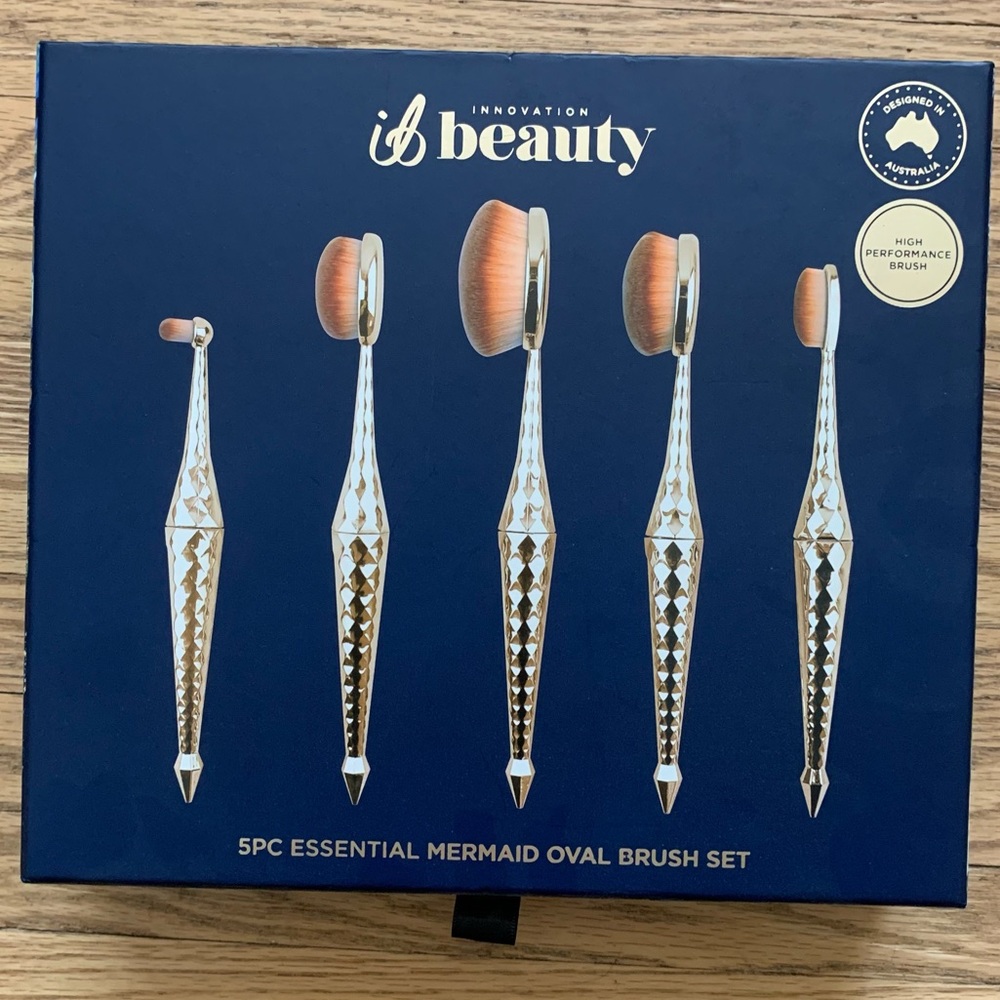 5pc Essential Mermaid Oval Brush Set